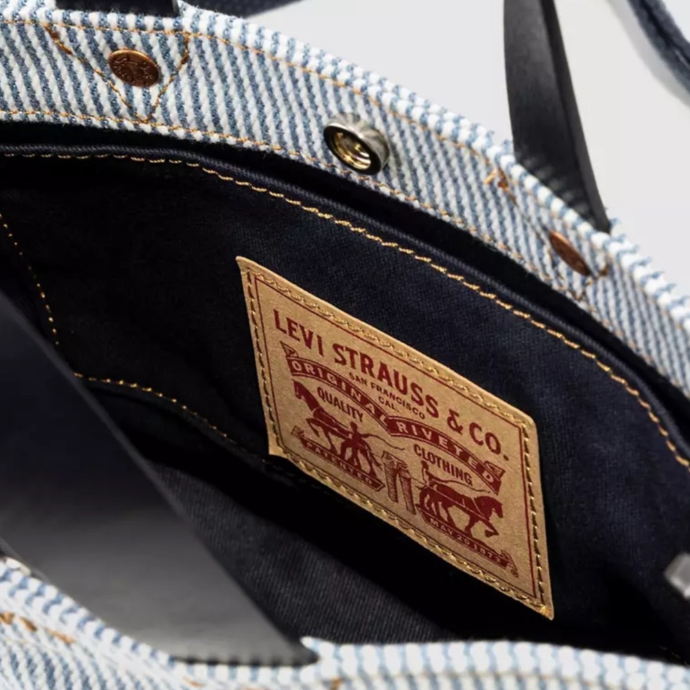 NWT Levi's Heritage Micro Tote - Picture 3 of 7